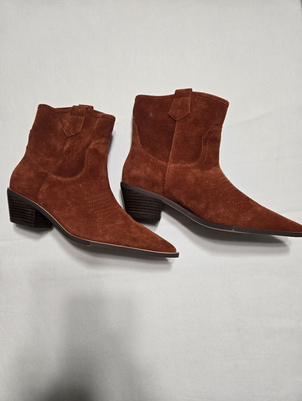 Intentionally Blank Kari Western Ankle Boots Suede Block Heel sz 8